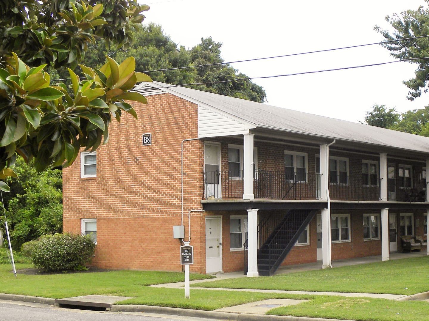 Hopewell Apartment: 310 Woodbine Road