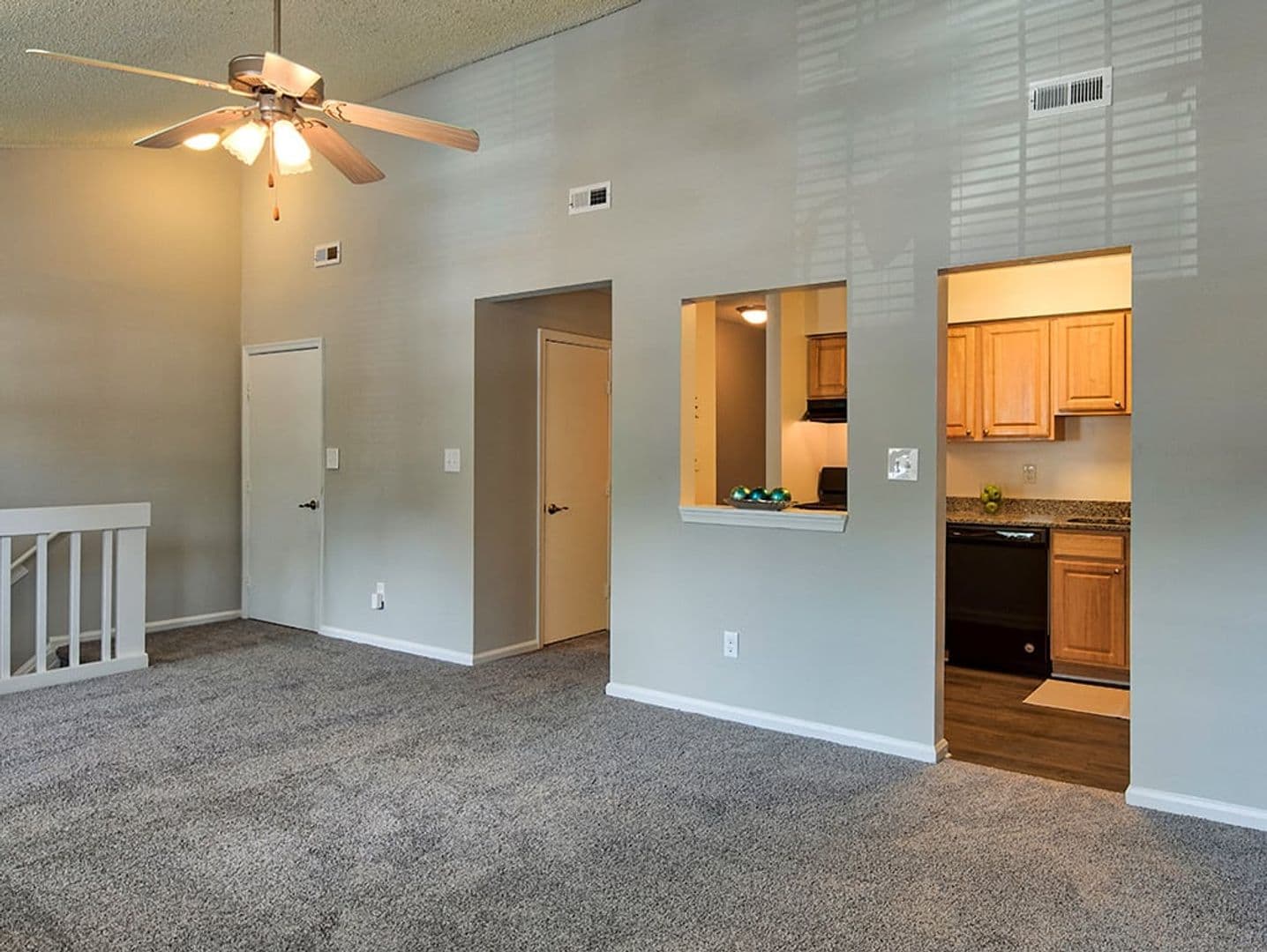 Yorktown Apartment: 101 Little Bay Avenue