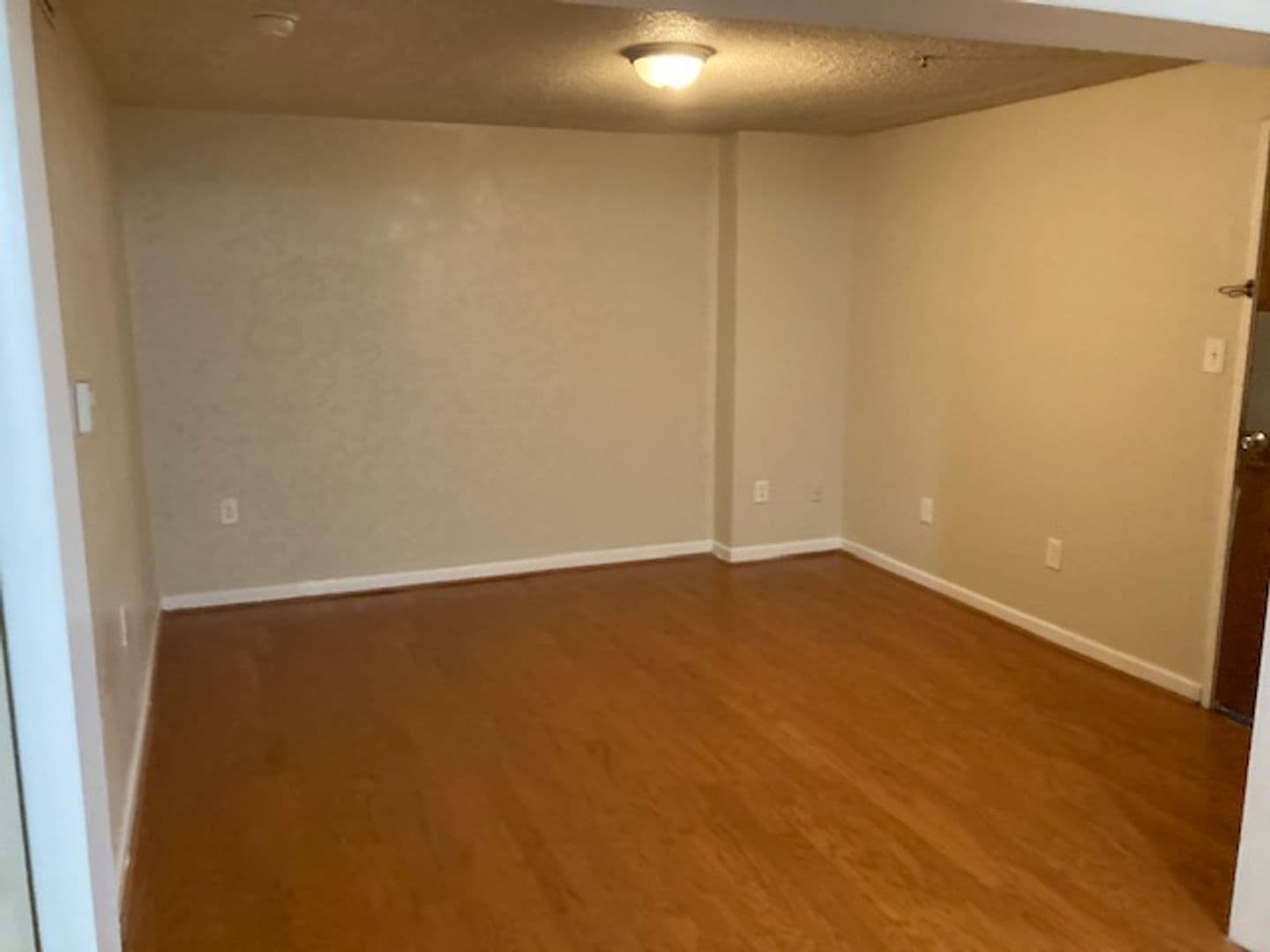 Willamsburg Apartment: 1400 Middle Street