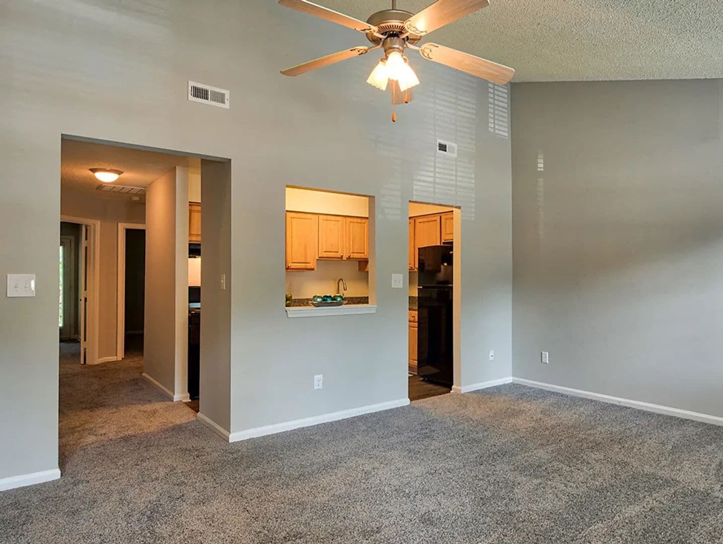 Yorktown Apartment: 101 Little Bay Avenue