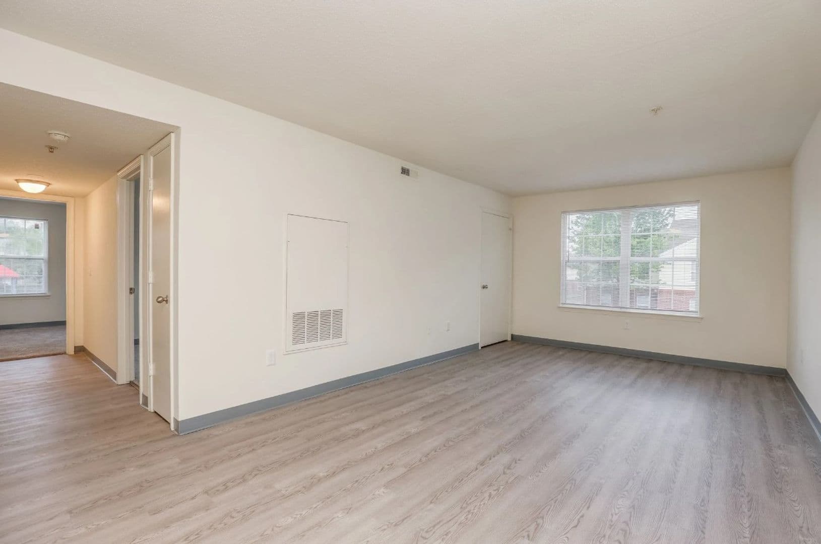 Richmond Apartment: 3716 Delmont St.