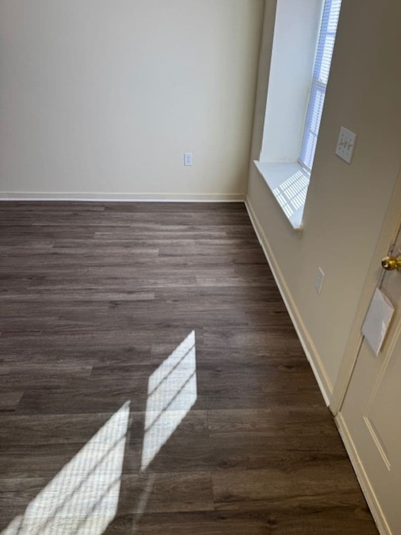 Richmond Townhome: 3731 Delmont Street