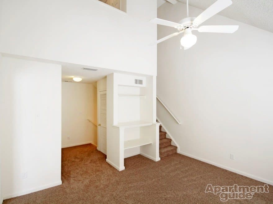Newport News Apartment: 301 Nat Turner Blvd