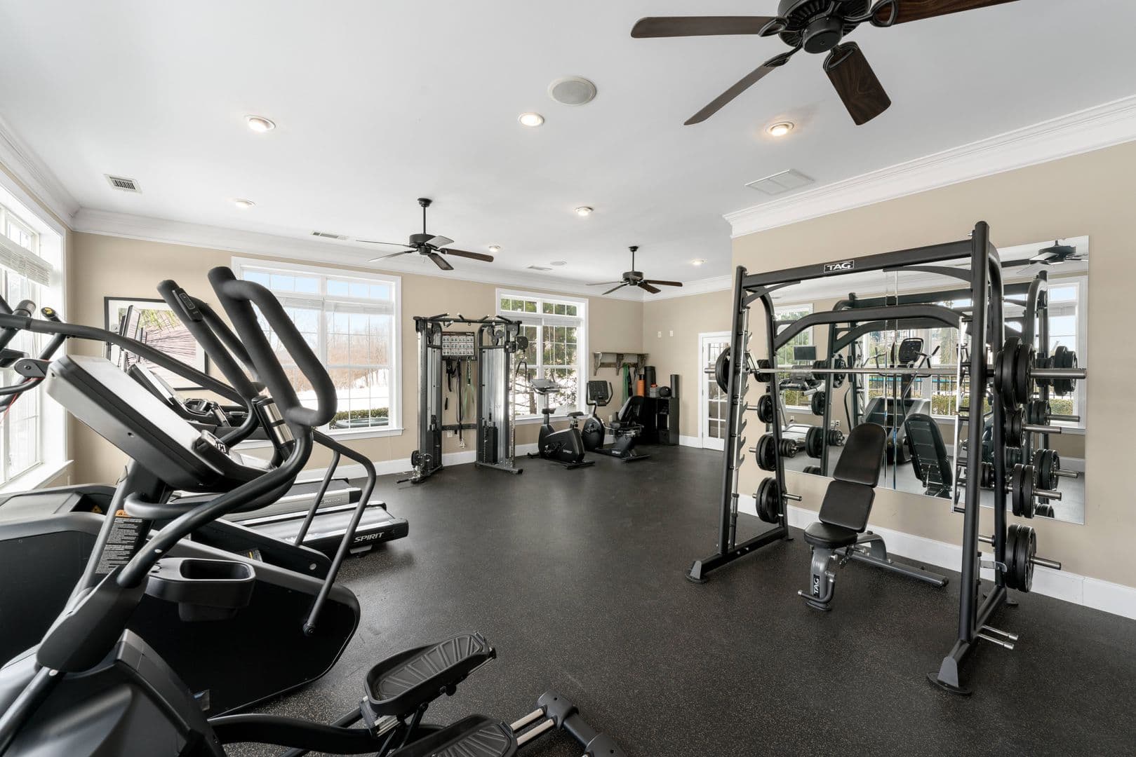 Harrisonburg Apartment: 607 John Tyler Circle