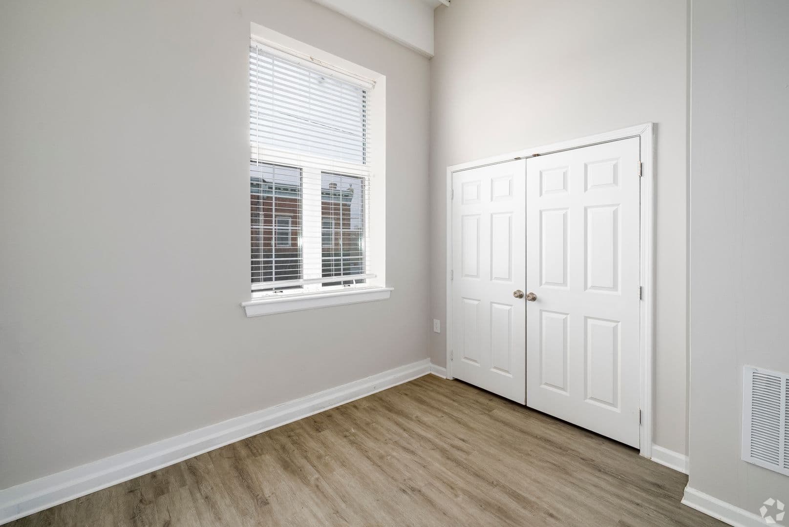 Richmond Apartment: 1420 Hull Street