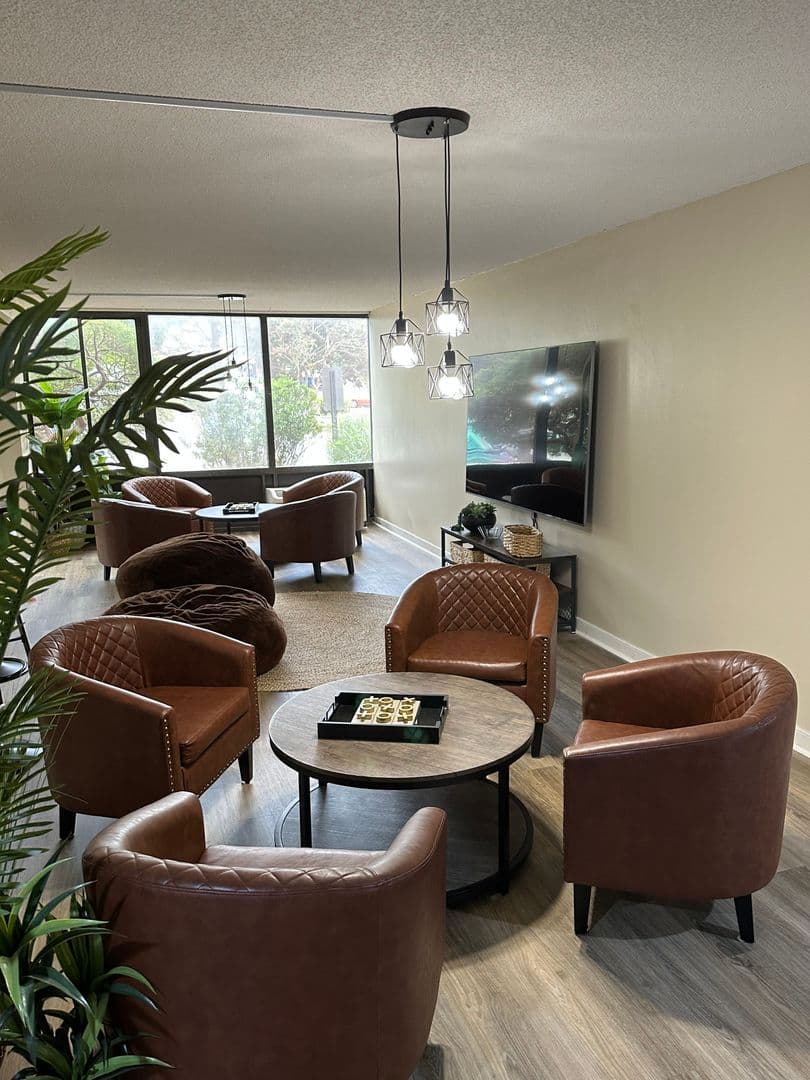 Willamsburg Apartment: 1400 Middle Street