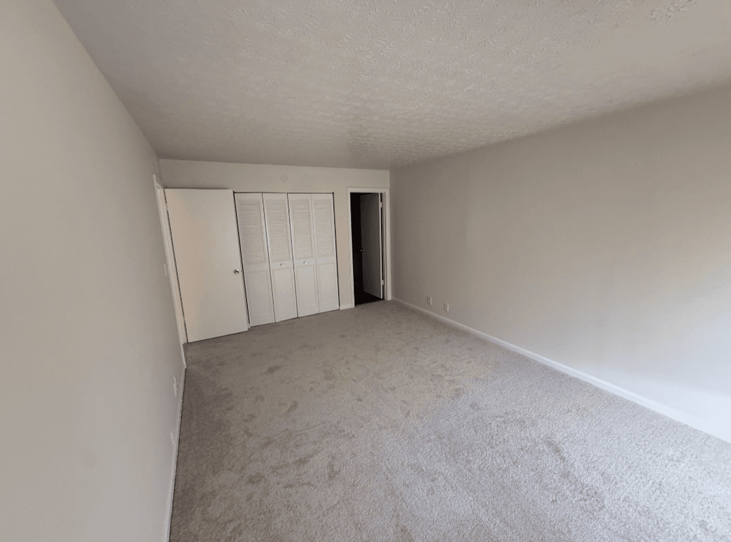 Louisville Condo: 7010 Wildwood Circle