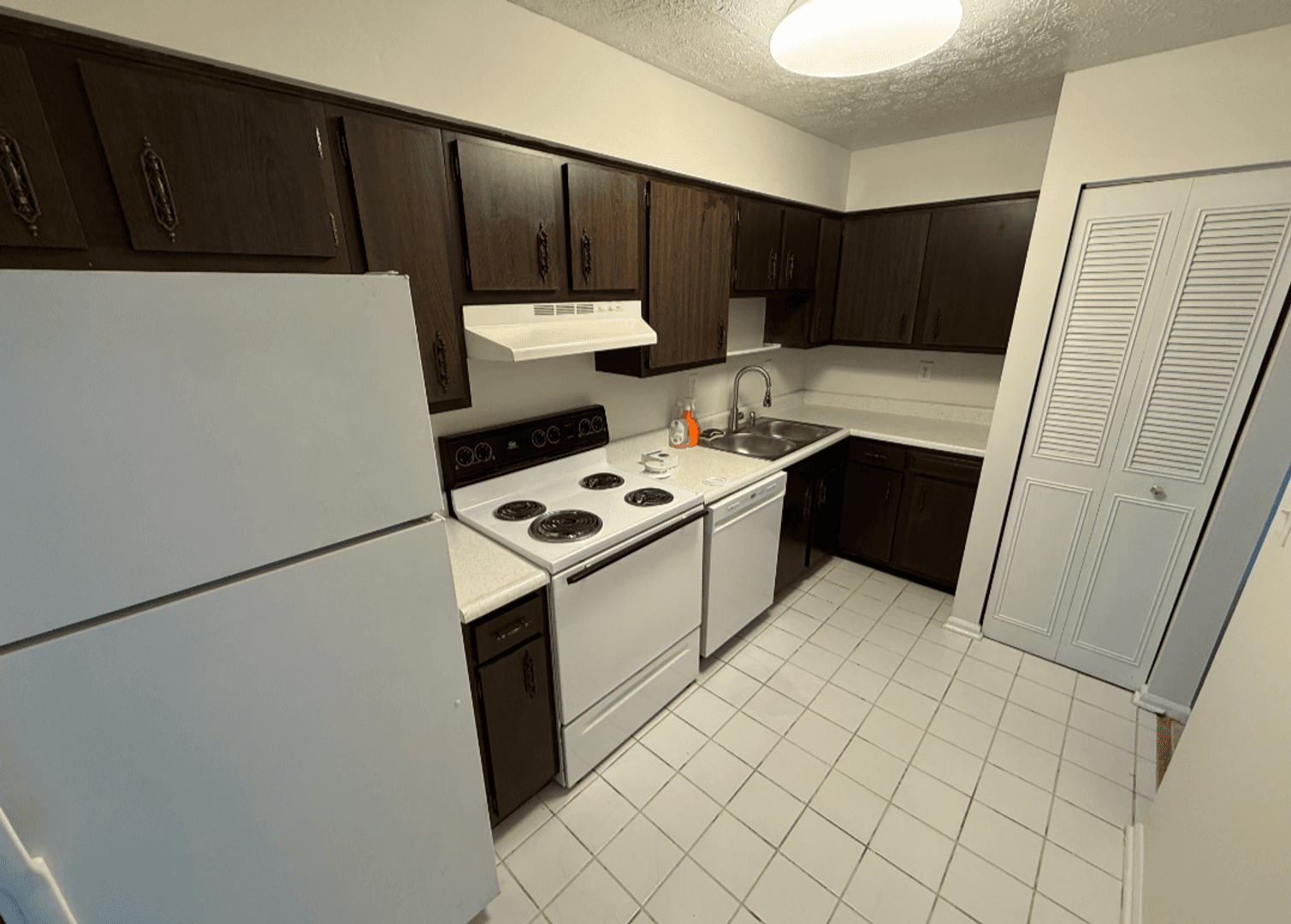 Louisville Condo: 7010 Wildwood Circle