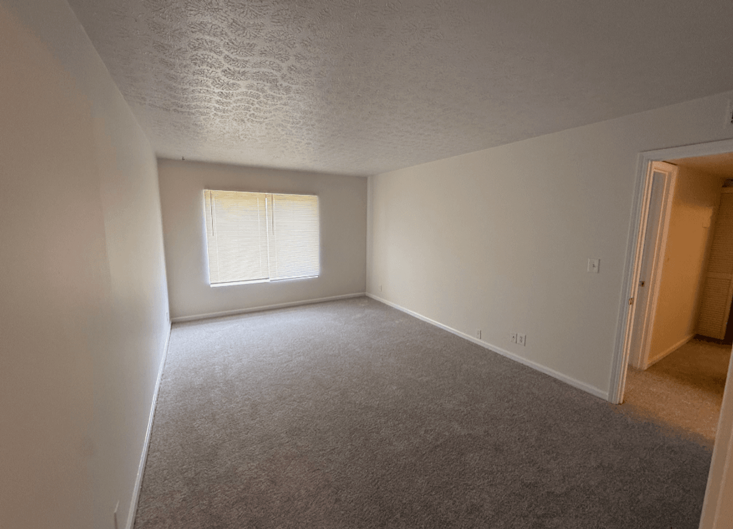 Louisville Condo: 7010 Wildwood Circle