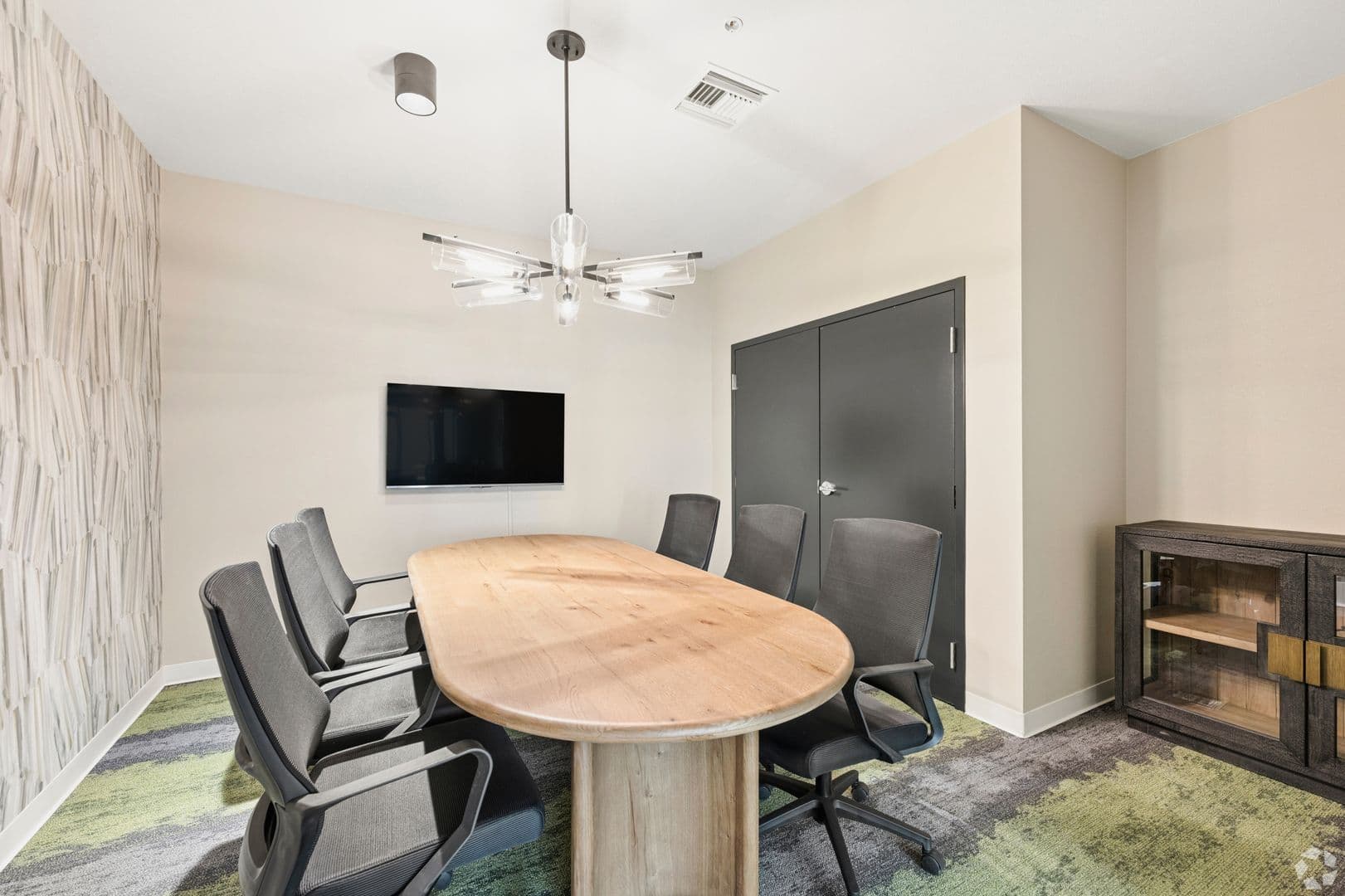 Las Vegas Apartment: 1100 D Street