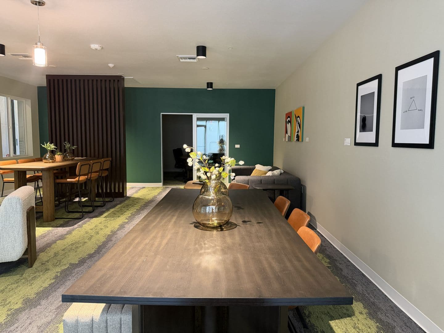 Las Vegas Apartment: 1100 D Street