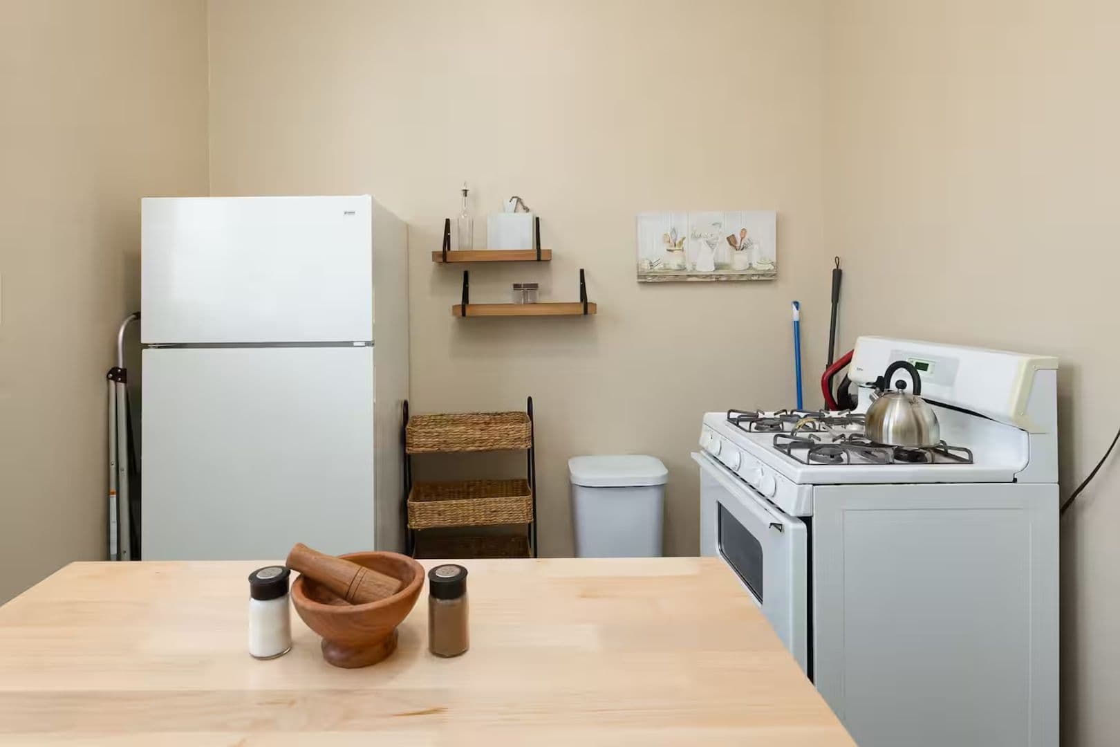 Oakland Apartment: 427 38th St