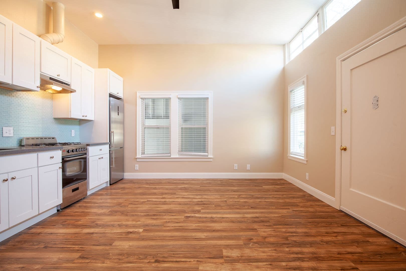Oakland Apartment: 427 38th St