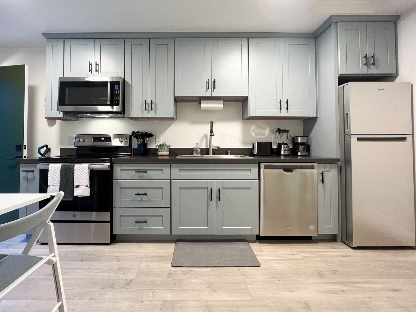 Oakland Apartment: 460 28th St