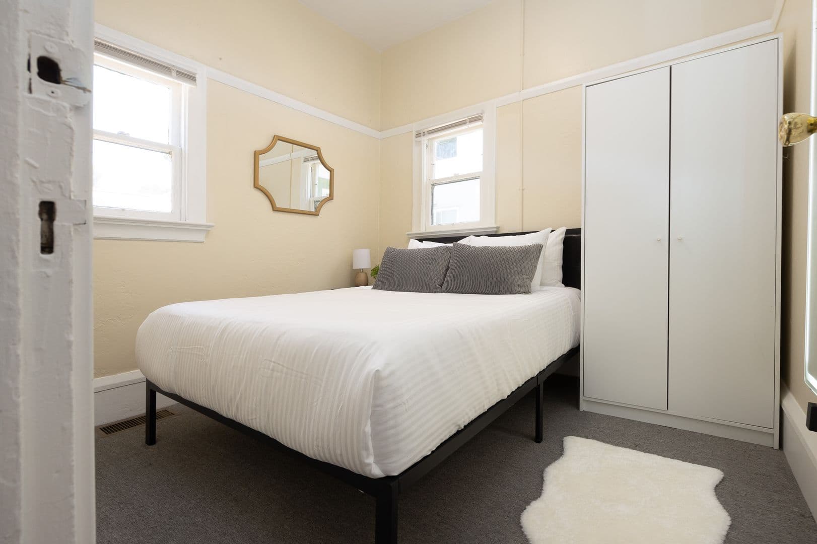 Oakland Apartment: 460 28th St