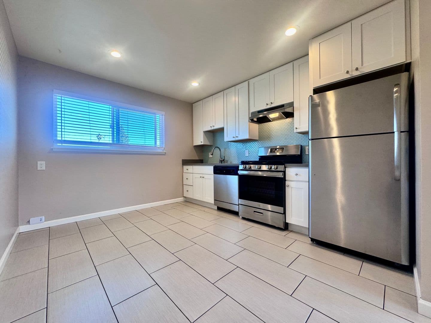 San Leandro Apartment: 510 Castro st