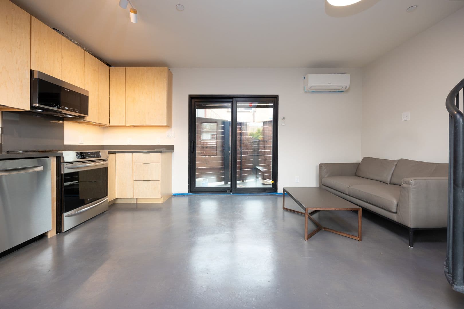 Oakland Apartment: 700 Fruitvale Ave