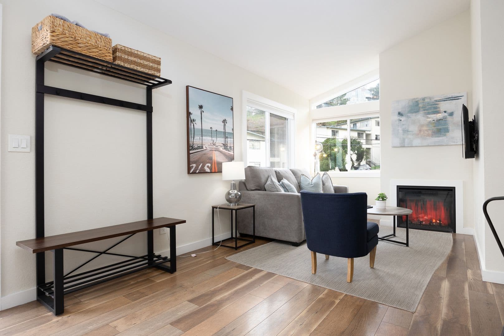 PACIFICA Apartment: 472, 474 & 476 LEWIS ST