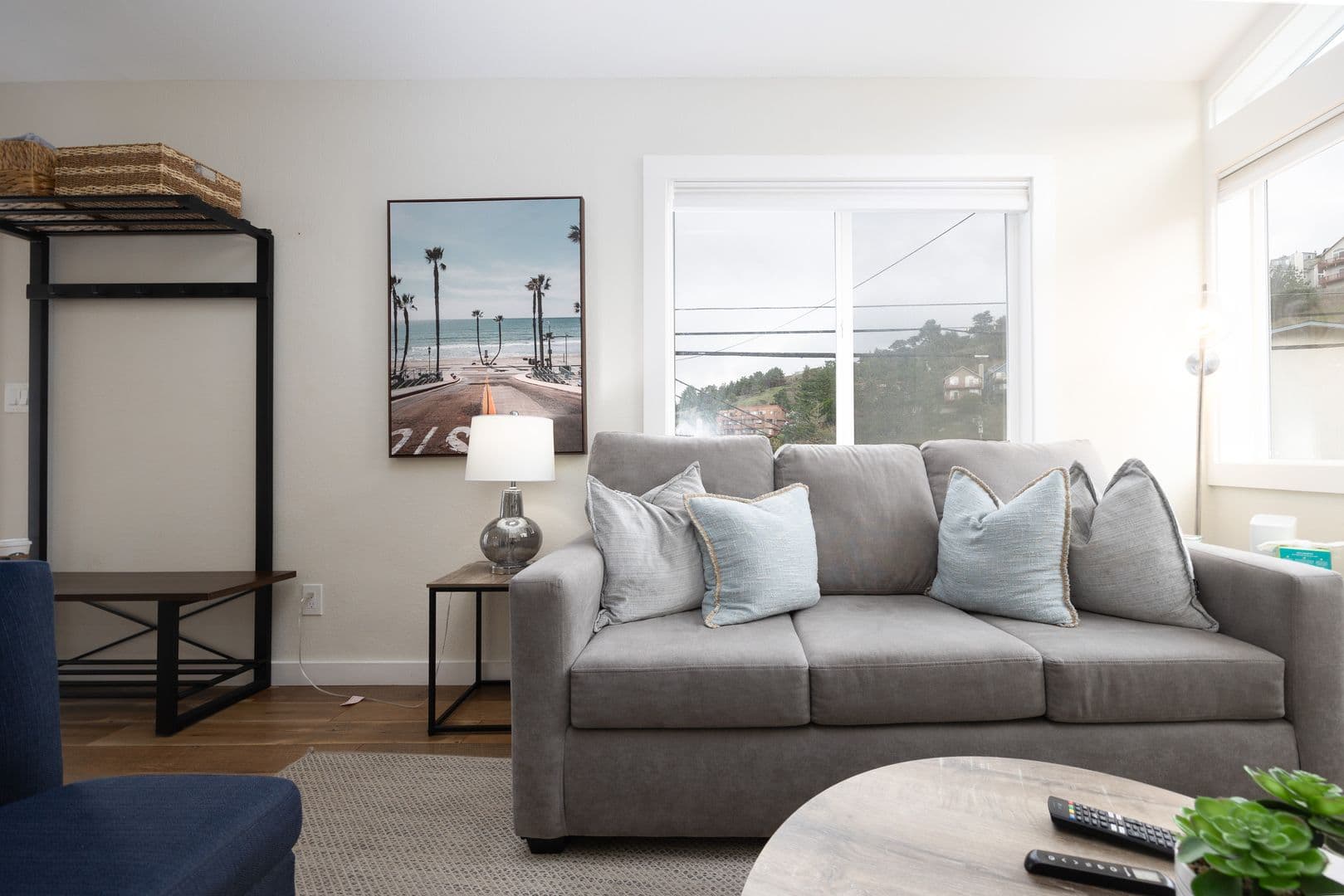 PACIFICA Apartment: 472, 474 & 476 LEWIS ST