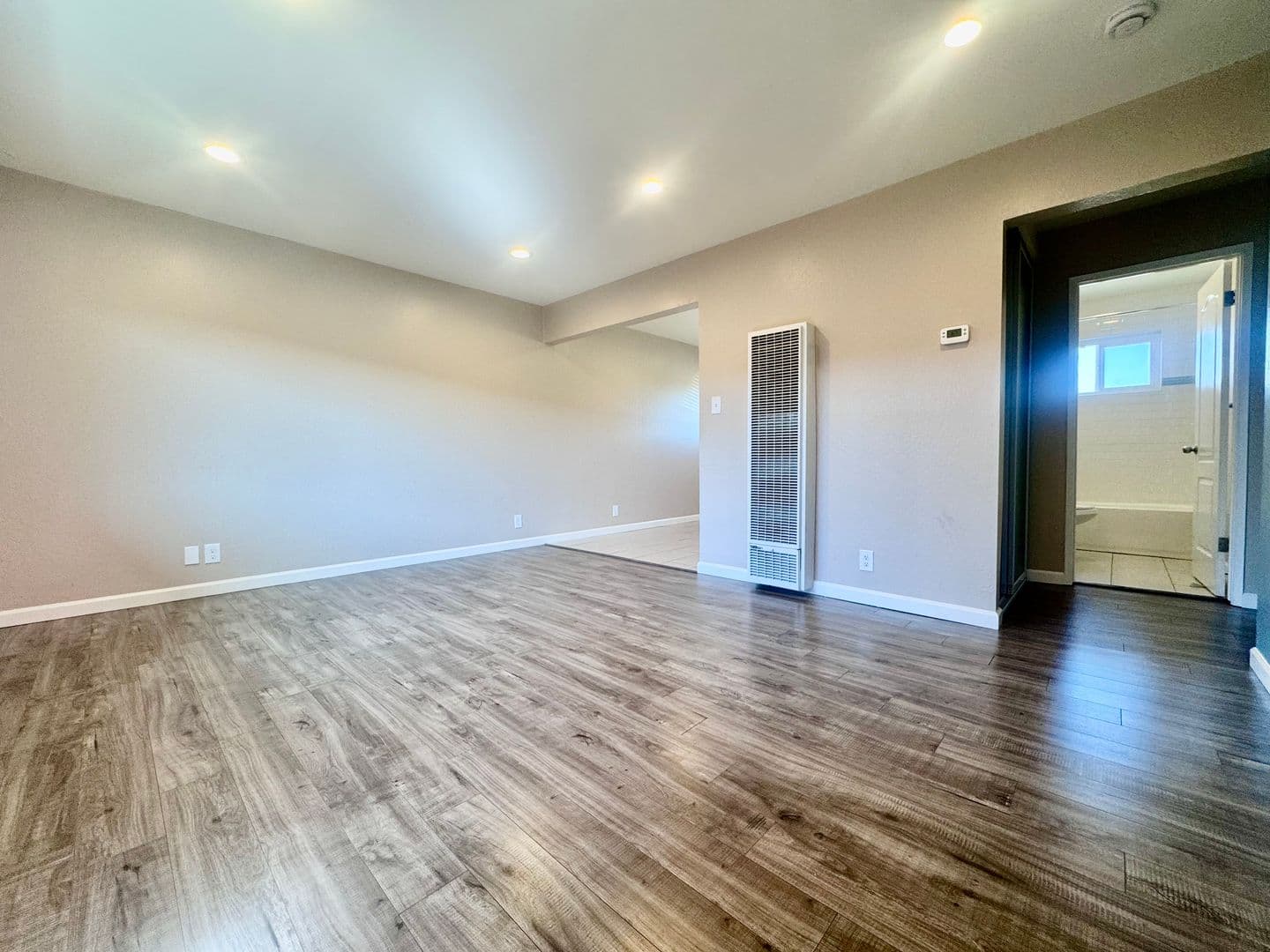 San Leandro Apartment: 510 Castro st