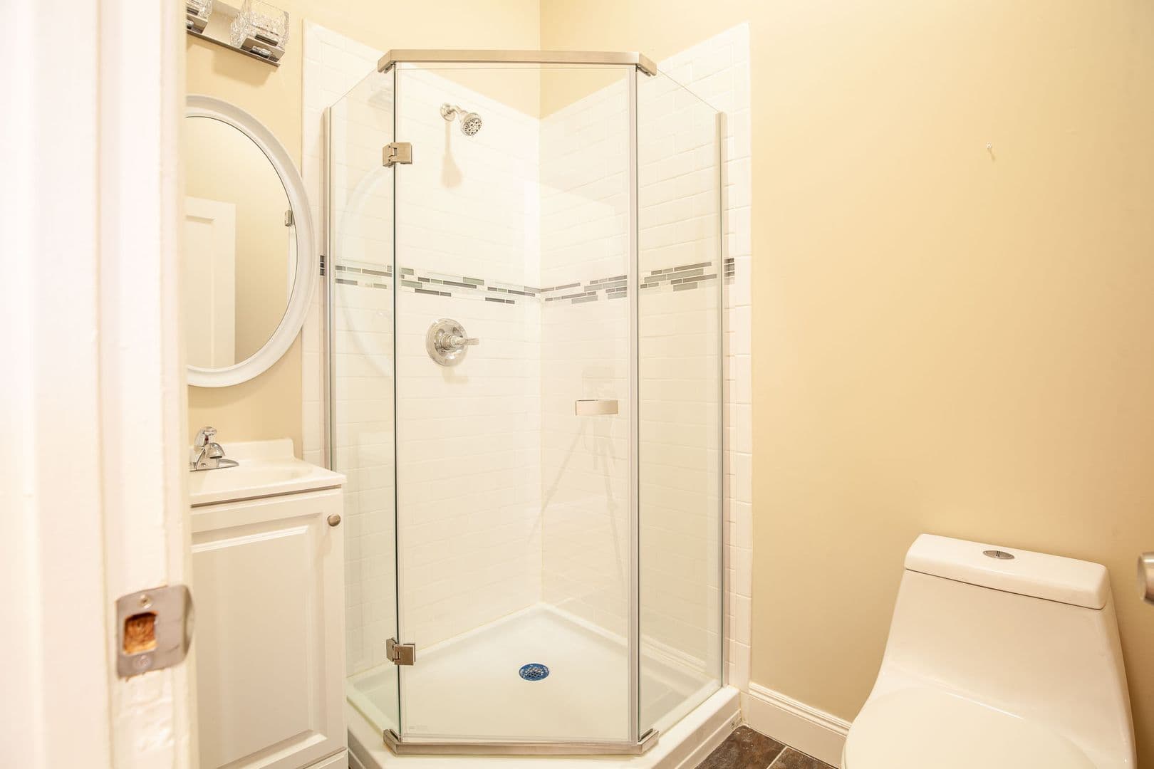 Oakland Apartment: 427 38th St