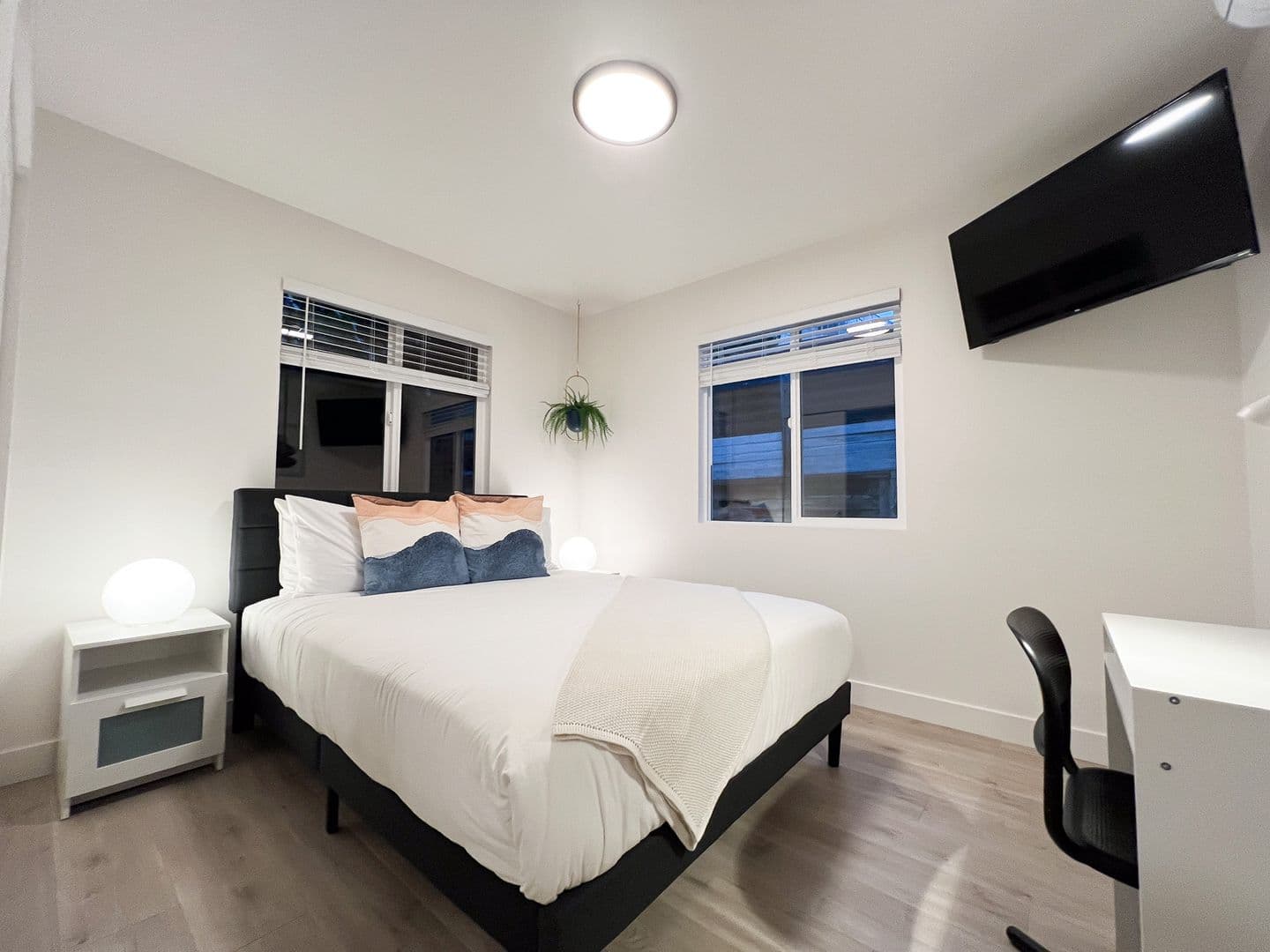 Oakland Apartment: 460 28th St