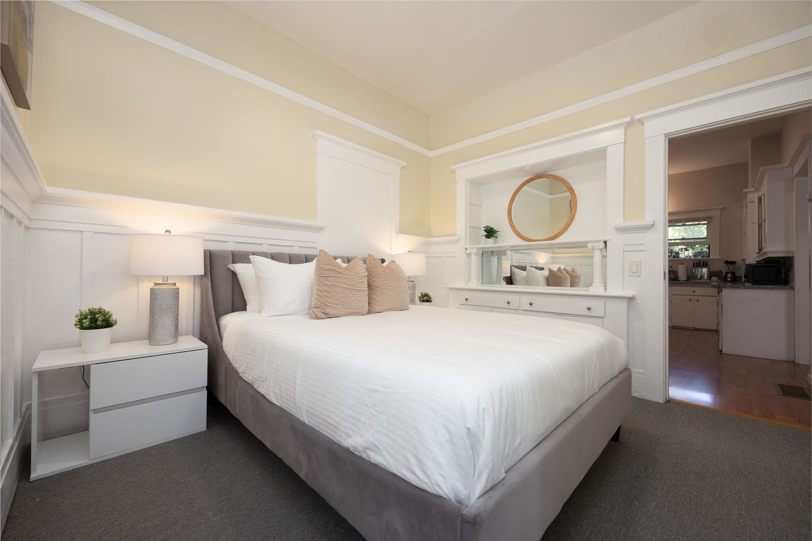 Oakland Apartment: 460 28th St