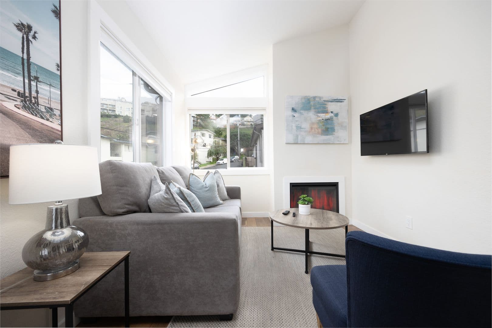 PACIFICA Apartment: 472, 474 & 476 LEWIS ST