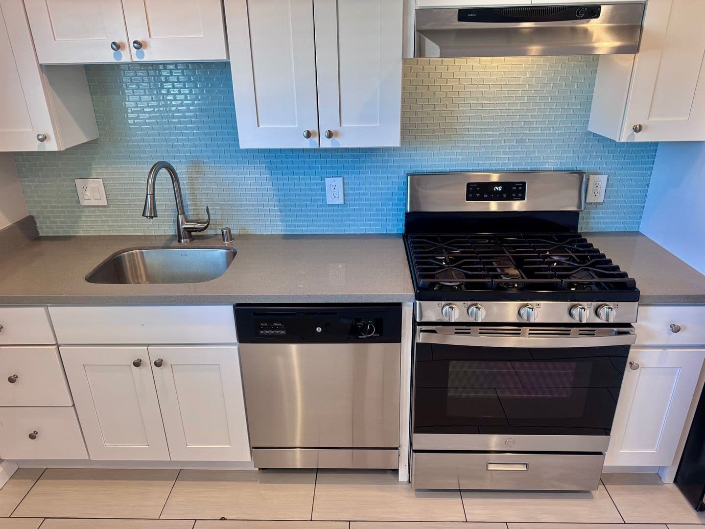 San Leandro Apartment: 510 Castro st