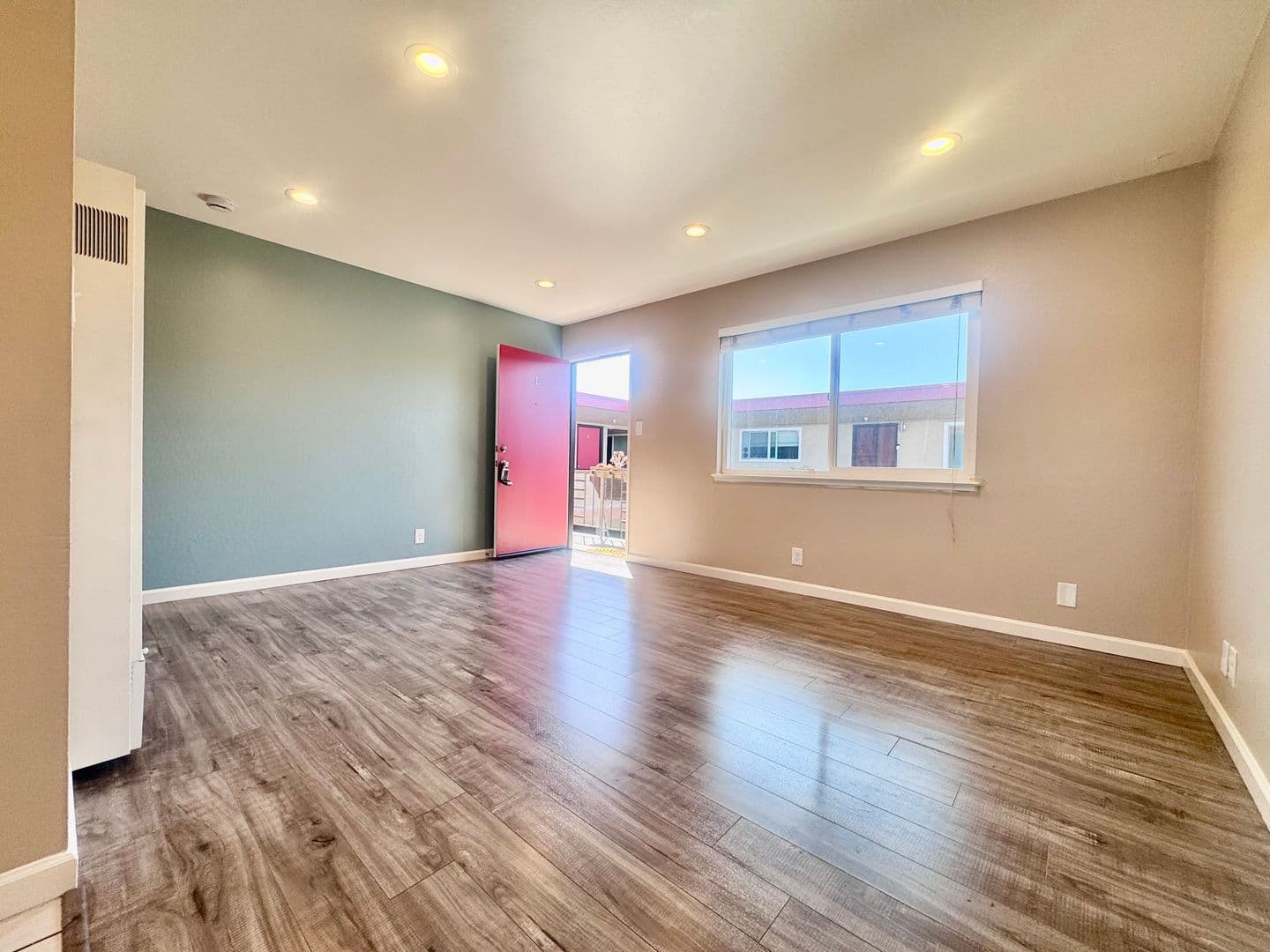 San Leandro Apartment: 510 Castro st