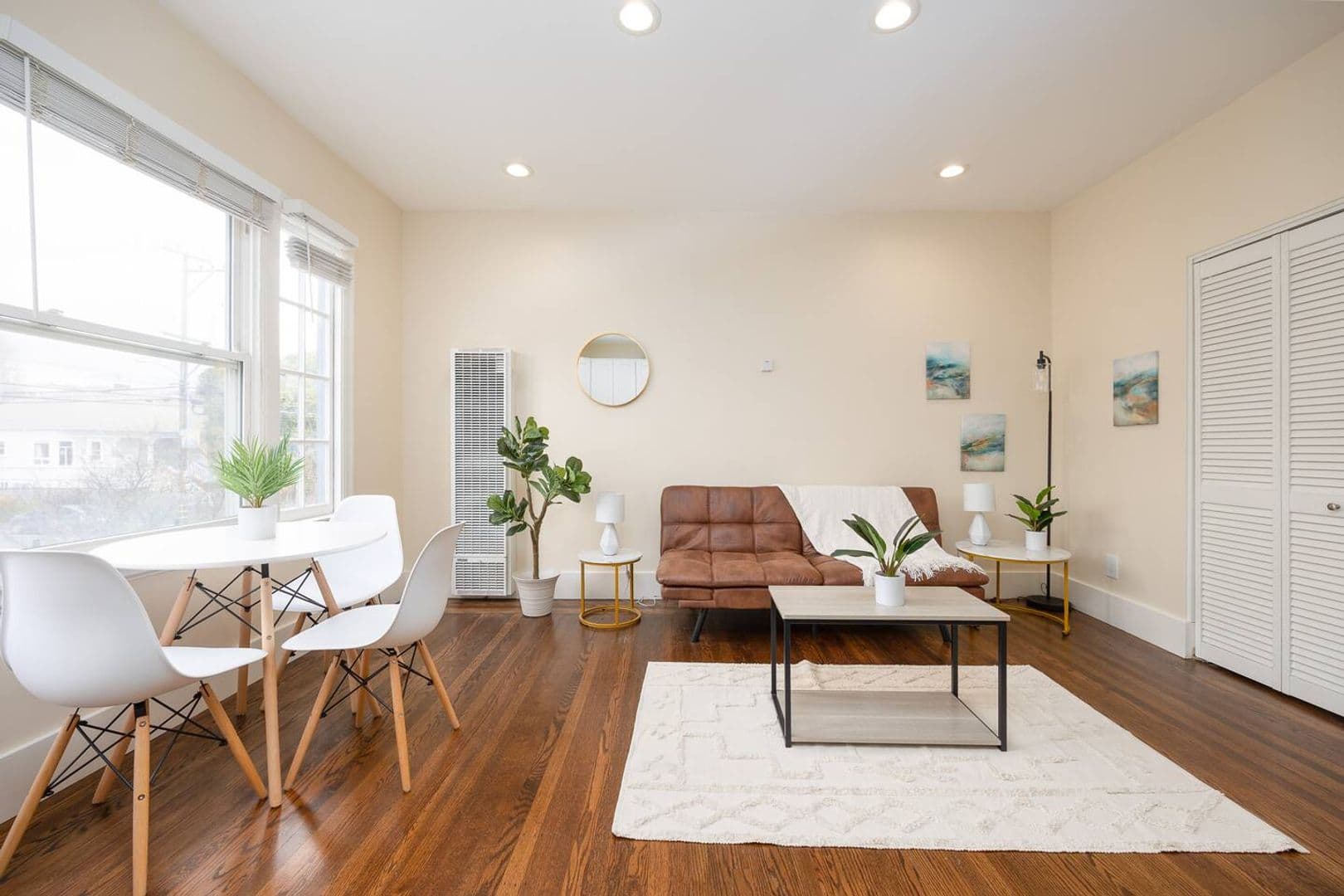 Oakland Apartment: 427 38th St