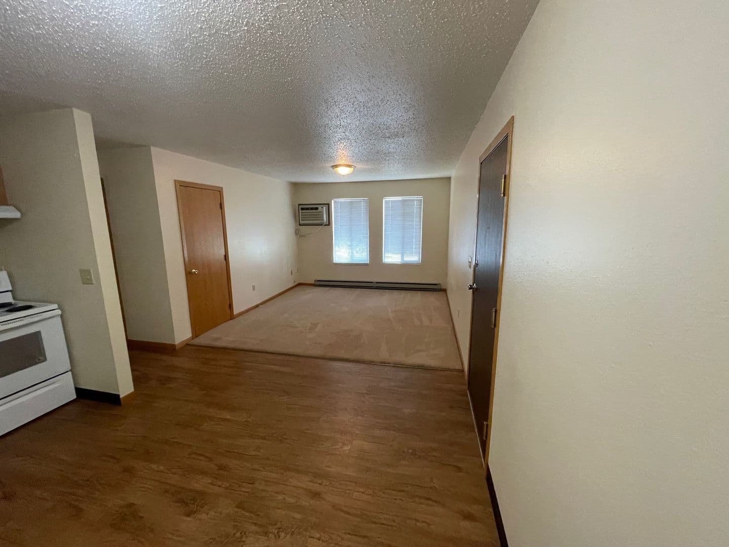 West Fargo Apartment: 931 10th Ave W