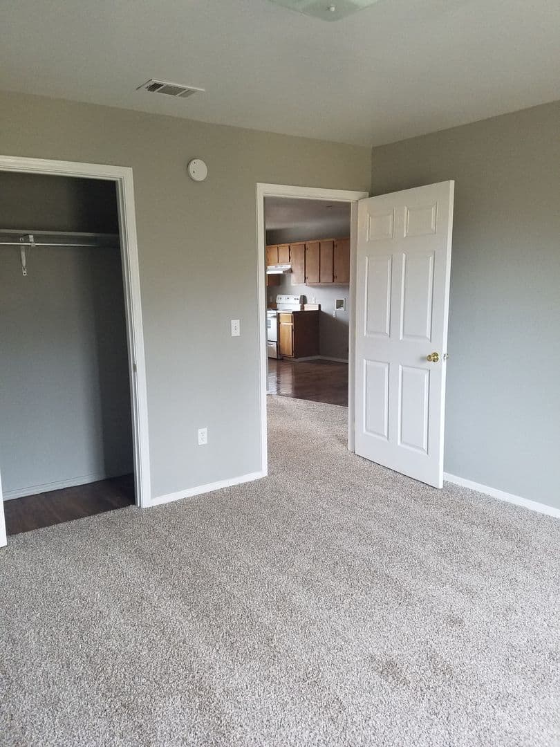 Hope Apartment: 303 W 23rd St