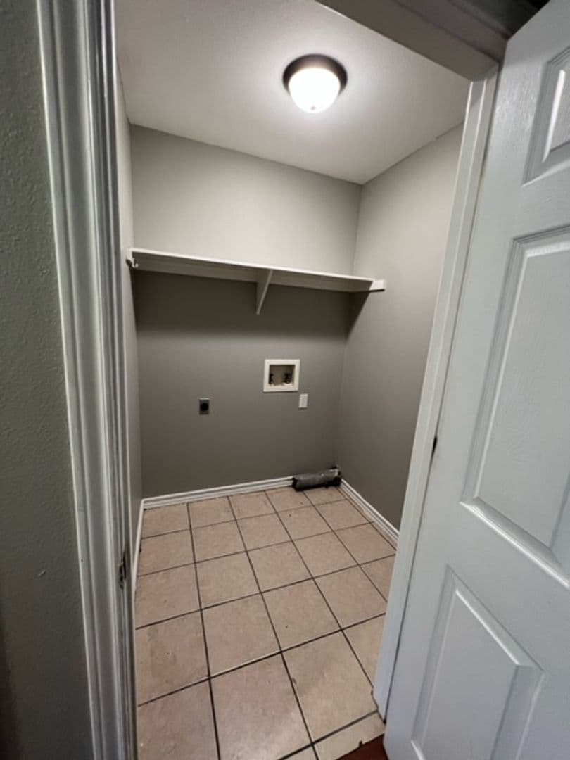 Nash Multiplex: 104 Proetz ln