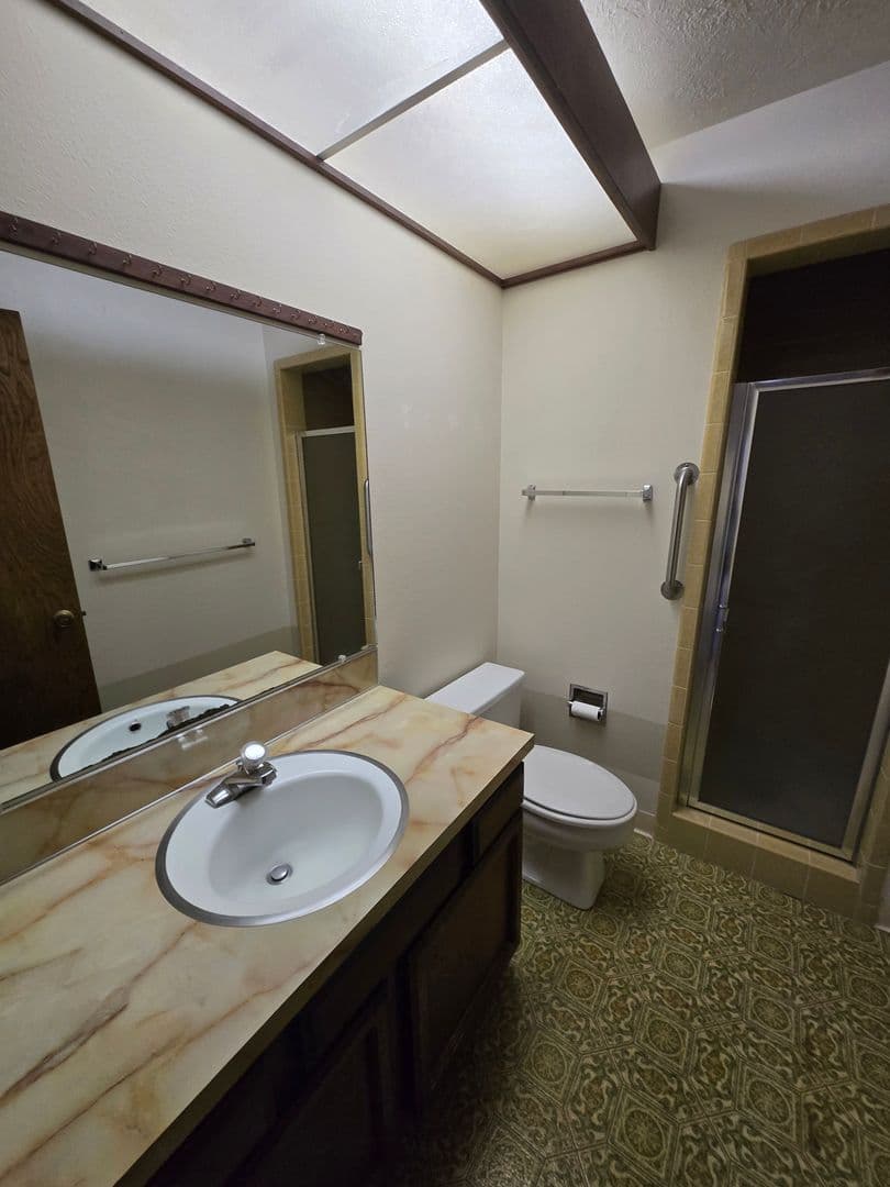 Beaverton Apartment: 10200 SW Crystal St