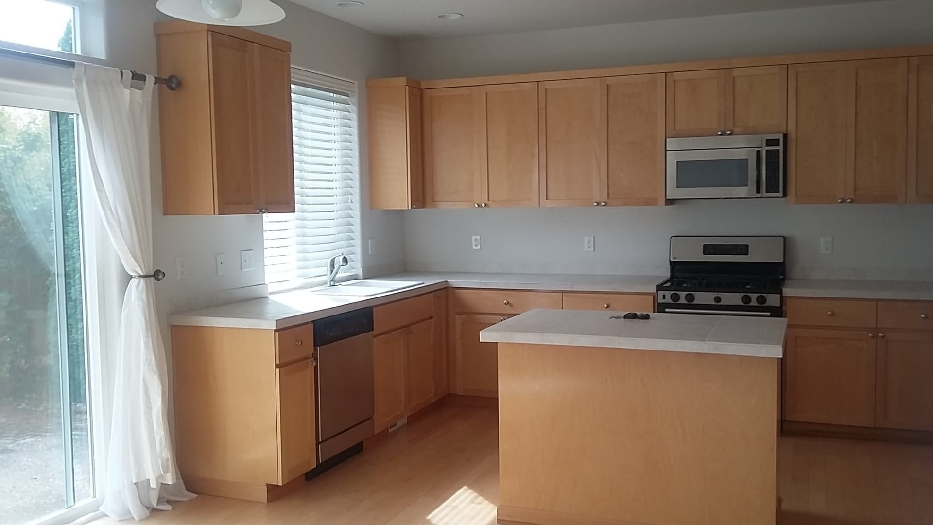 Beaverton House: 9180 SW Graphite Terrace