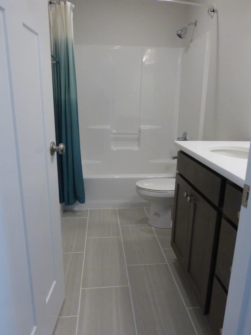 Hillsboro House: 4463 SE Sycamore St