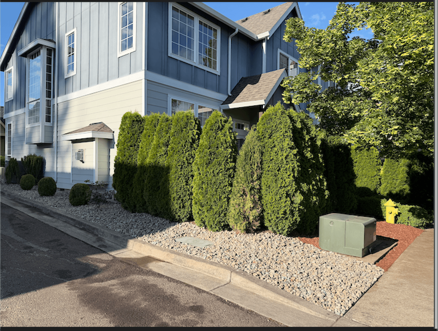 Hillsboro House: 4463 SE Sycamore St