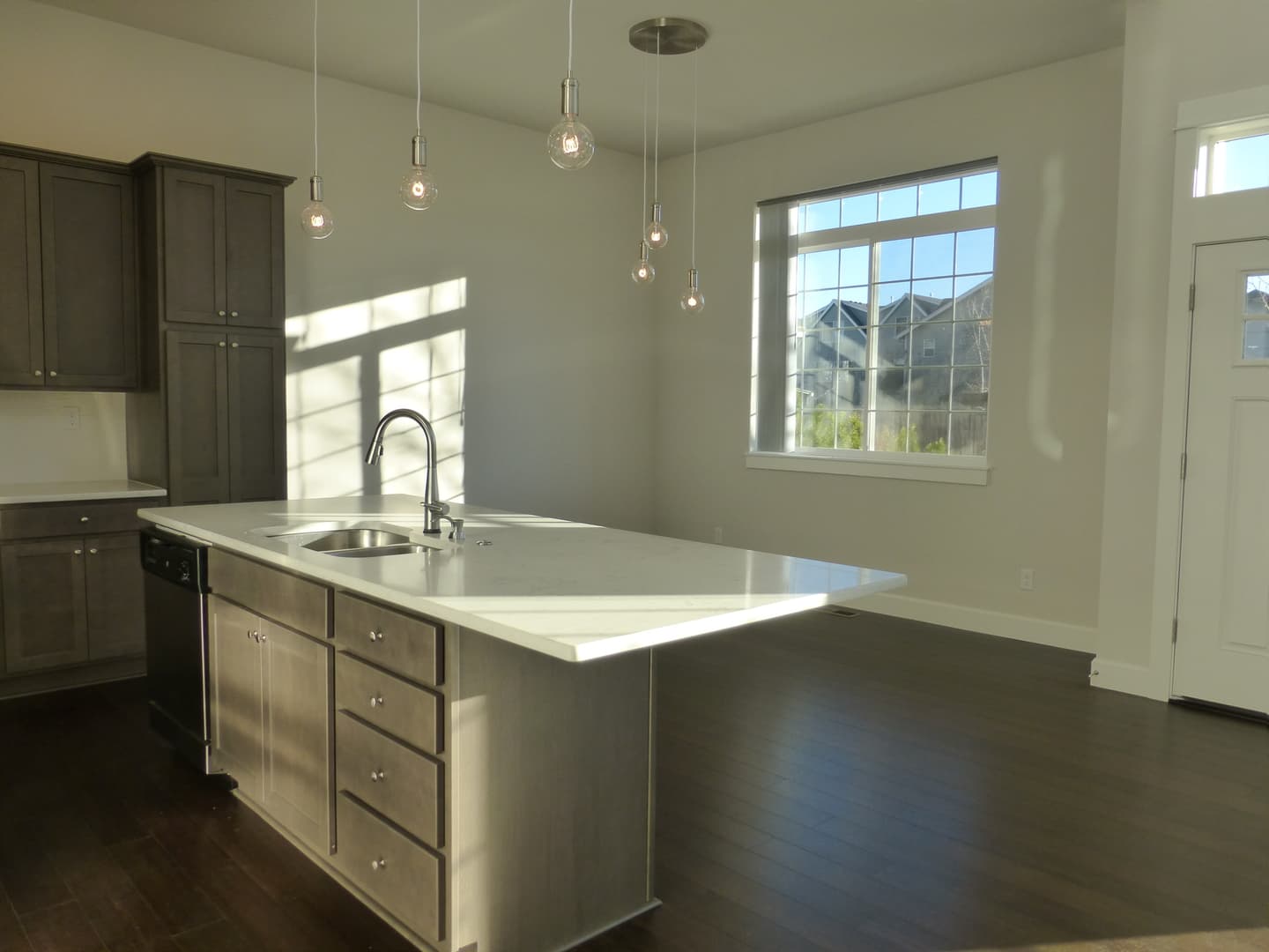 Hillsboro House: 4463 SE Sycamore St