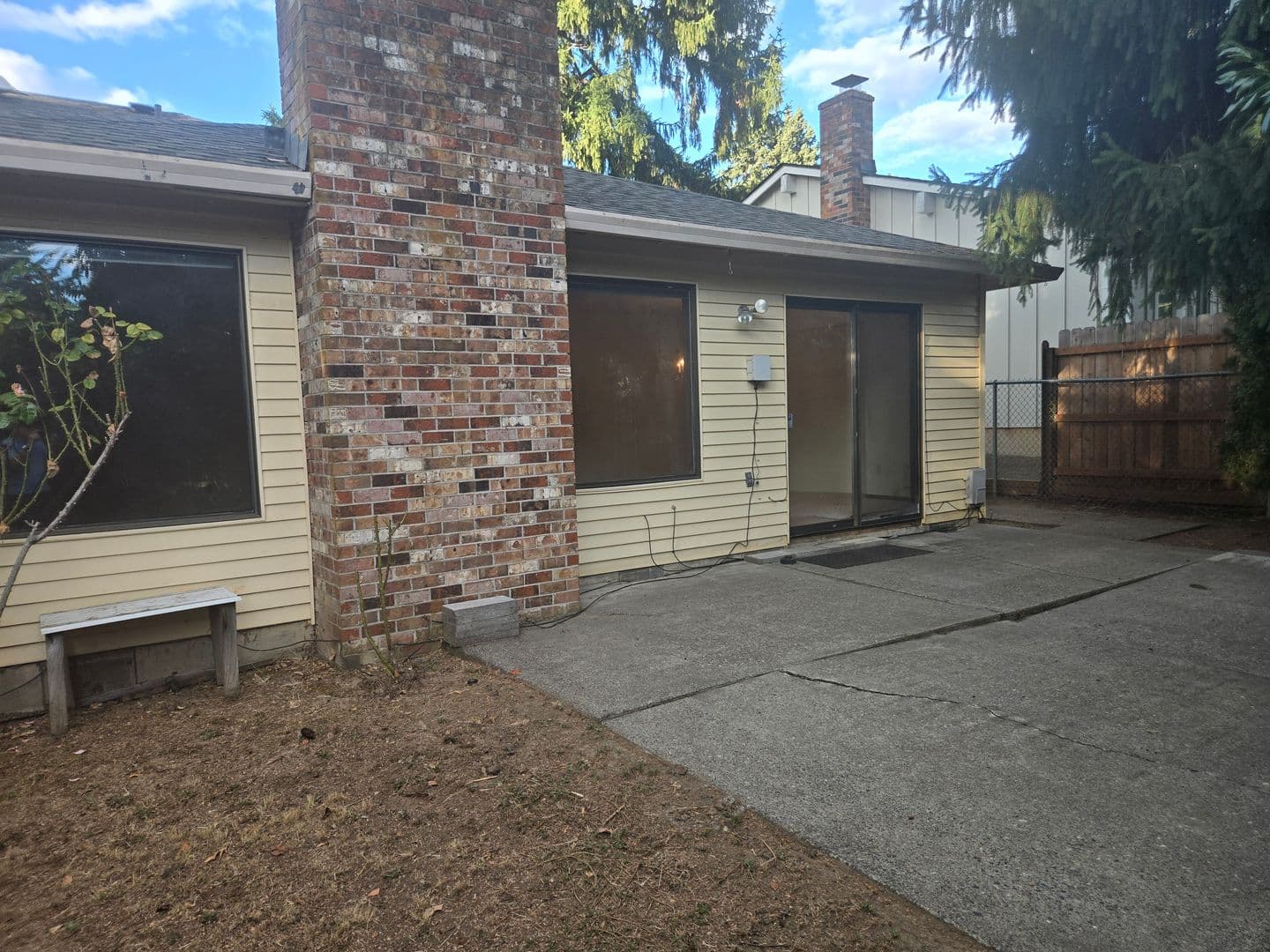 Beaverton Apartment: 10200 SW Crystal St