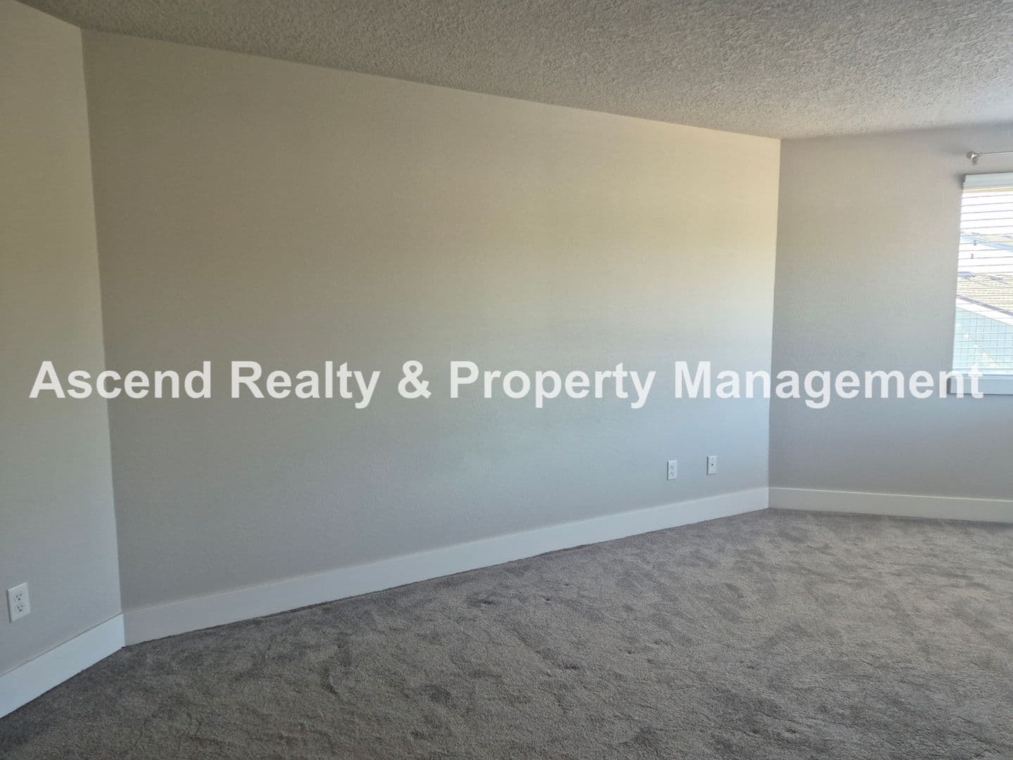 Portland House: 5835 NW Landing Dr