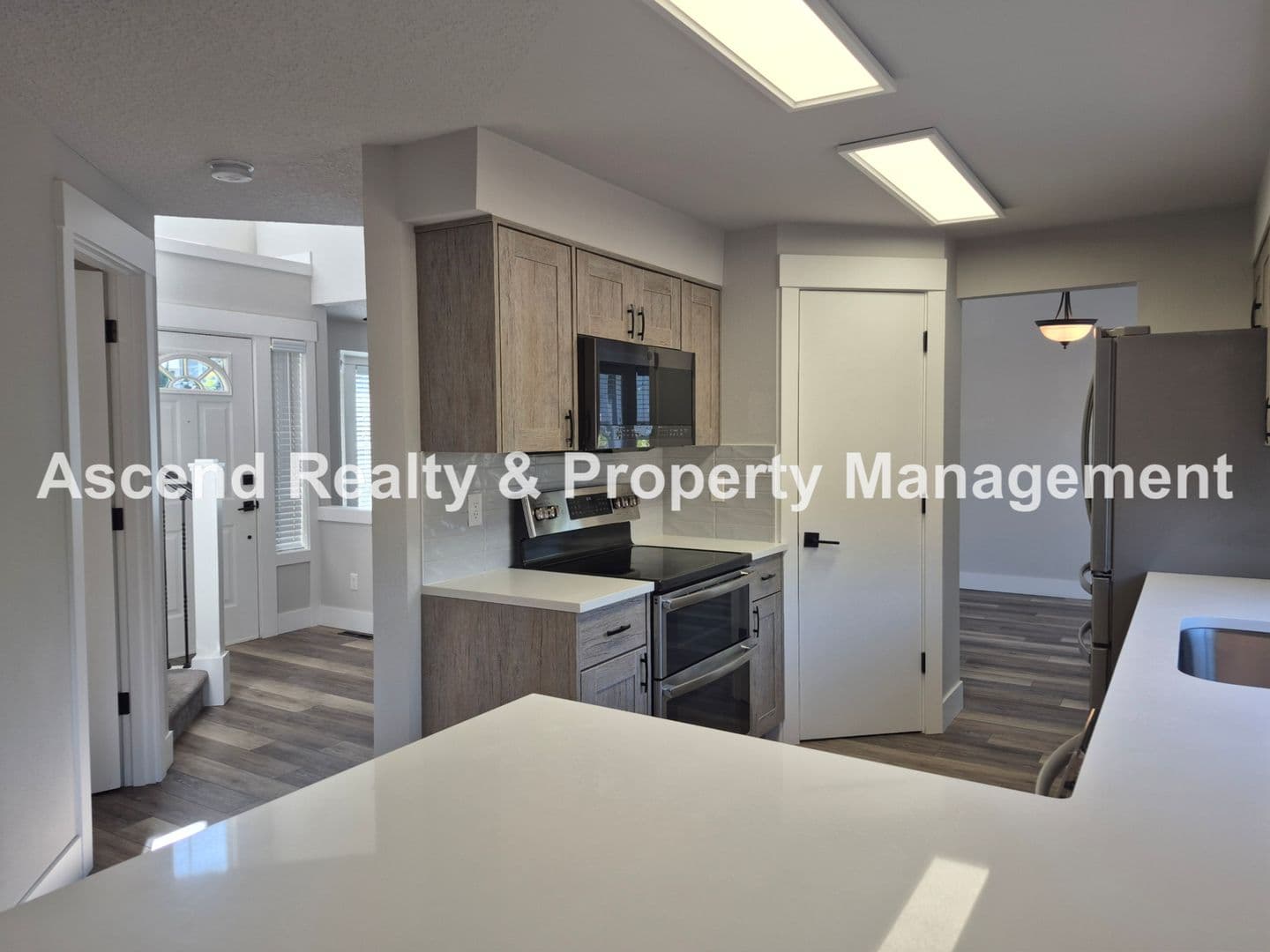 Portland House: 5835 NW Landing Dr