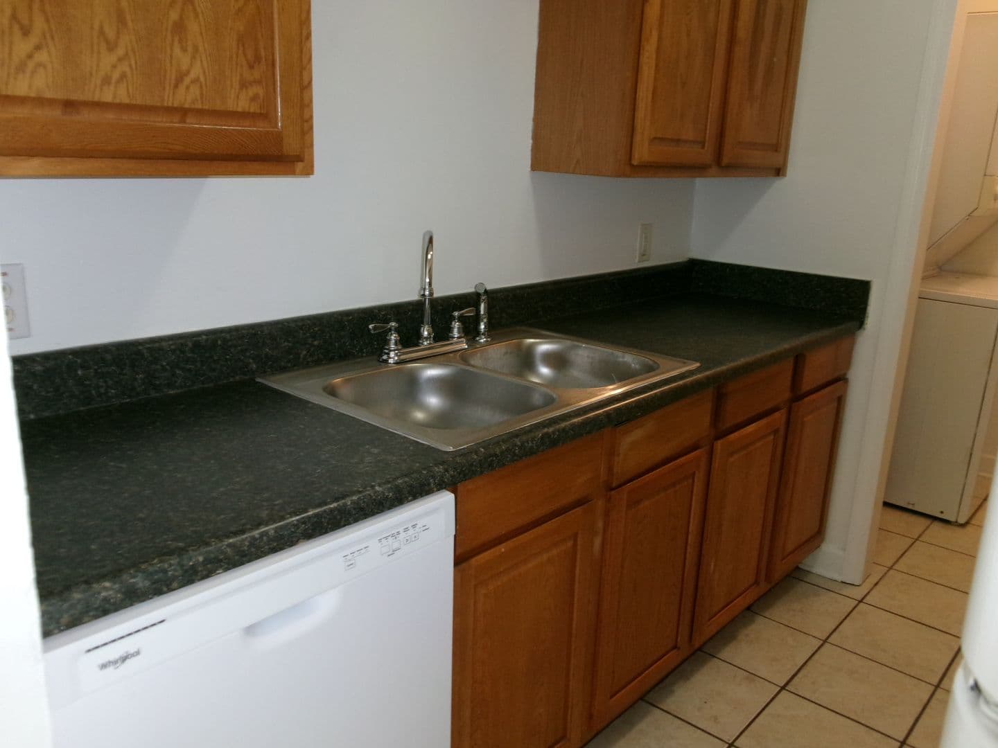 Conway Condo: 615 Carter Lane # D-2