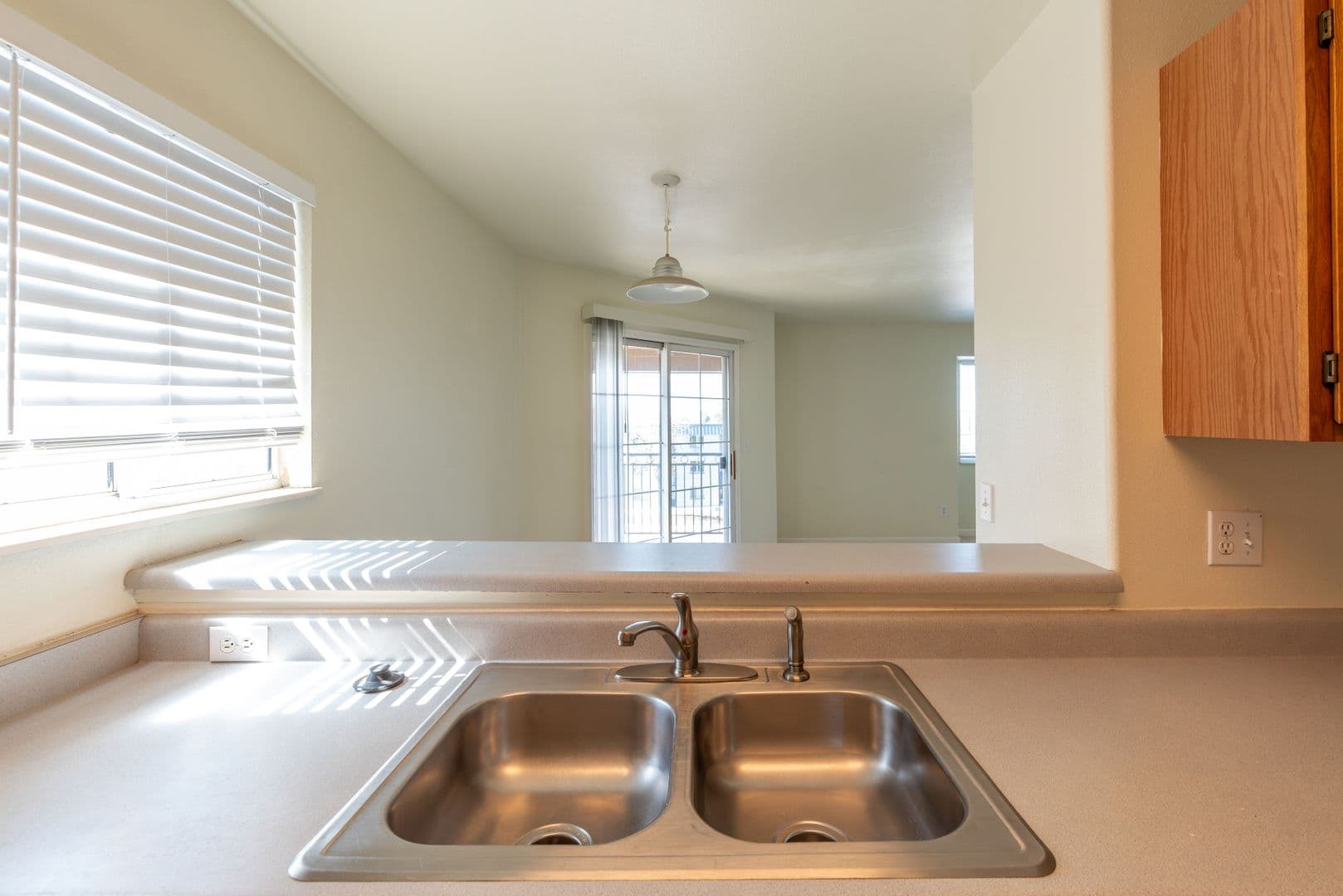 Centennial Apartment: 6600 S. Vine St.