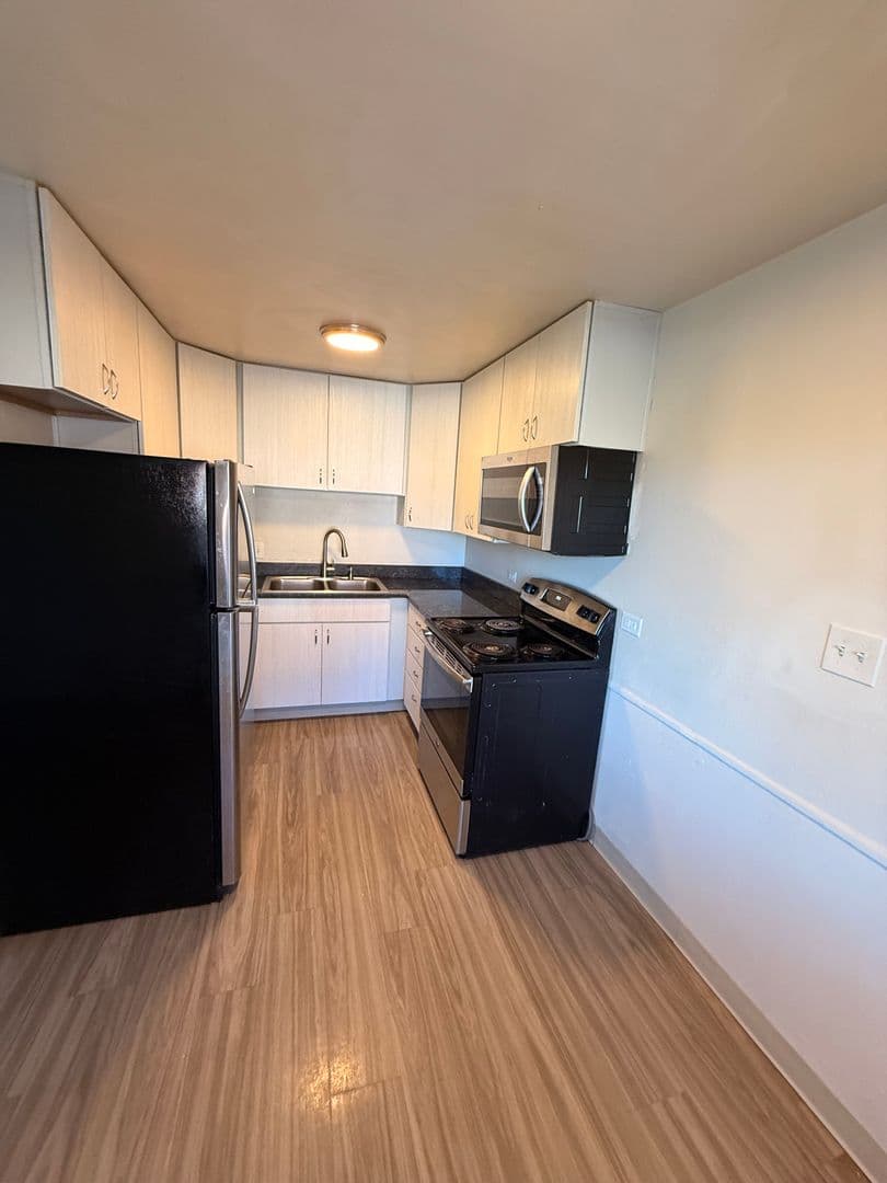 Littleton Apartment: 5532 S Grant St.