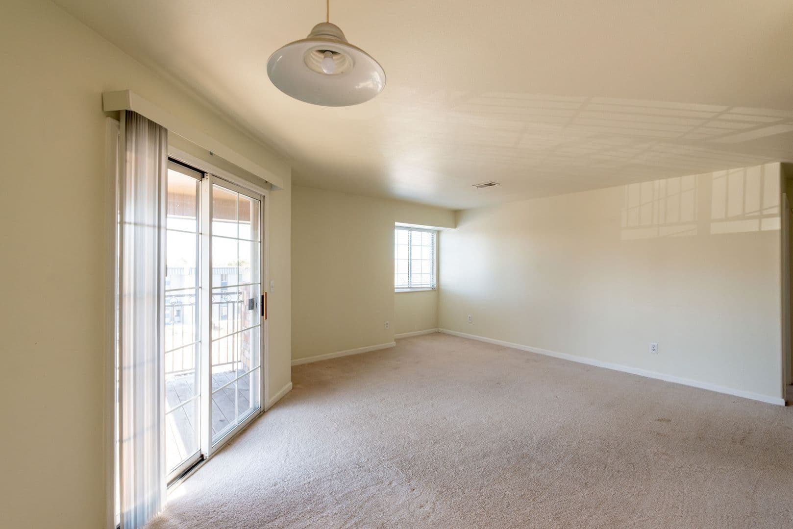 Centennial Apartment: 6600 S. Vine St.