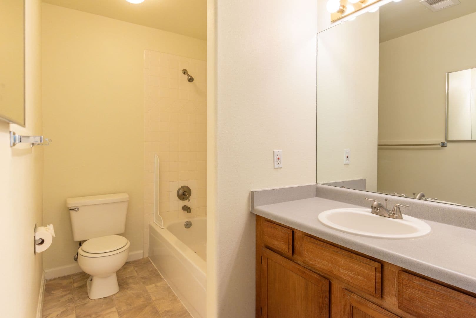 Centennial Apartment: 6600 S. Vine St.