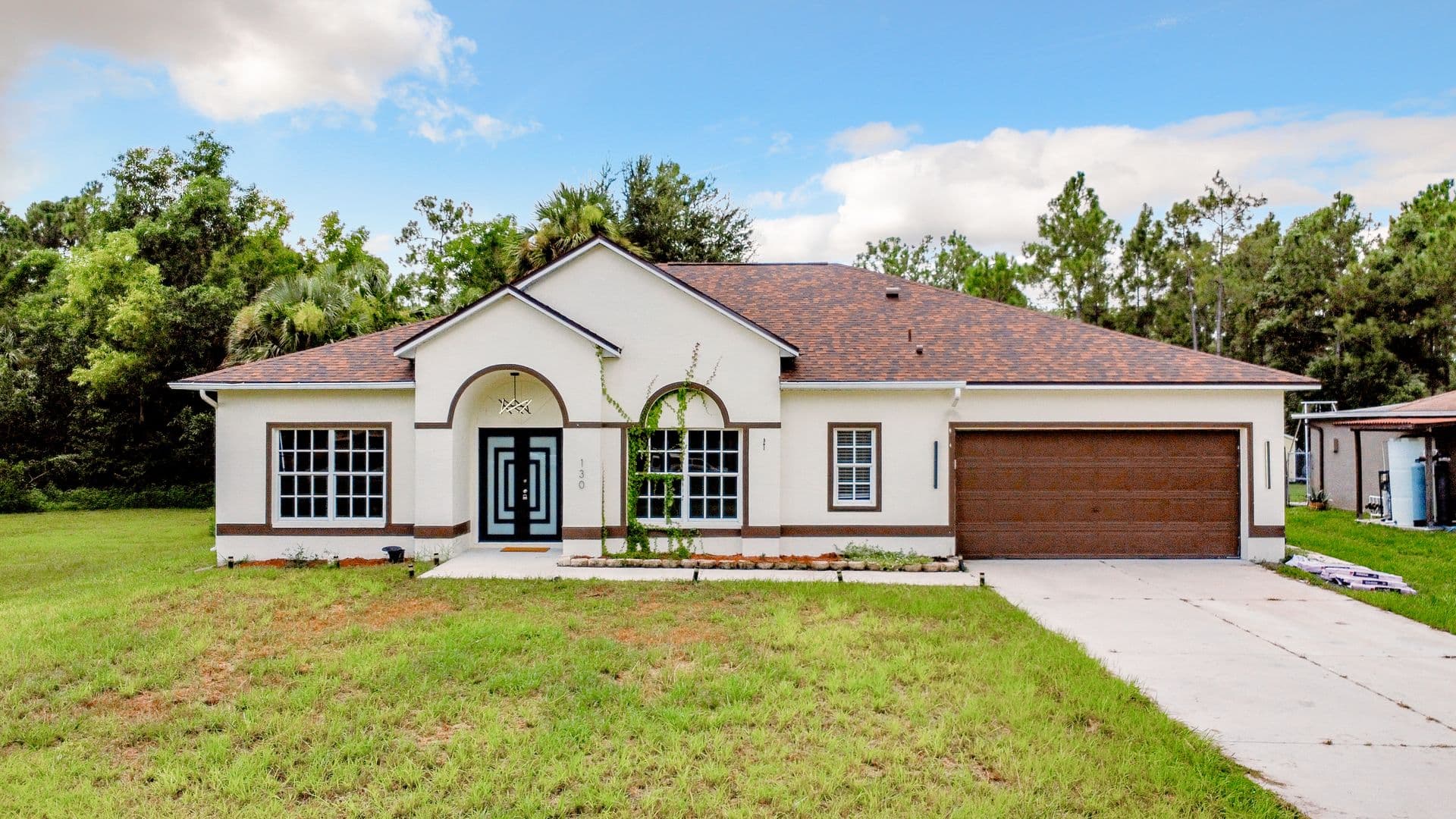 Naples House: 130 16th Ave NE