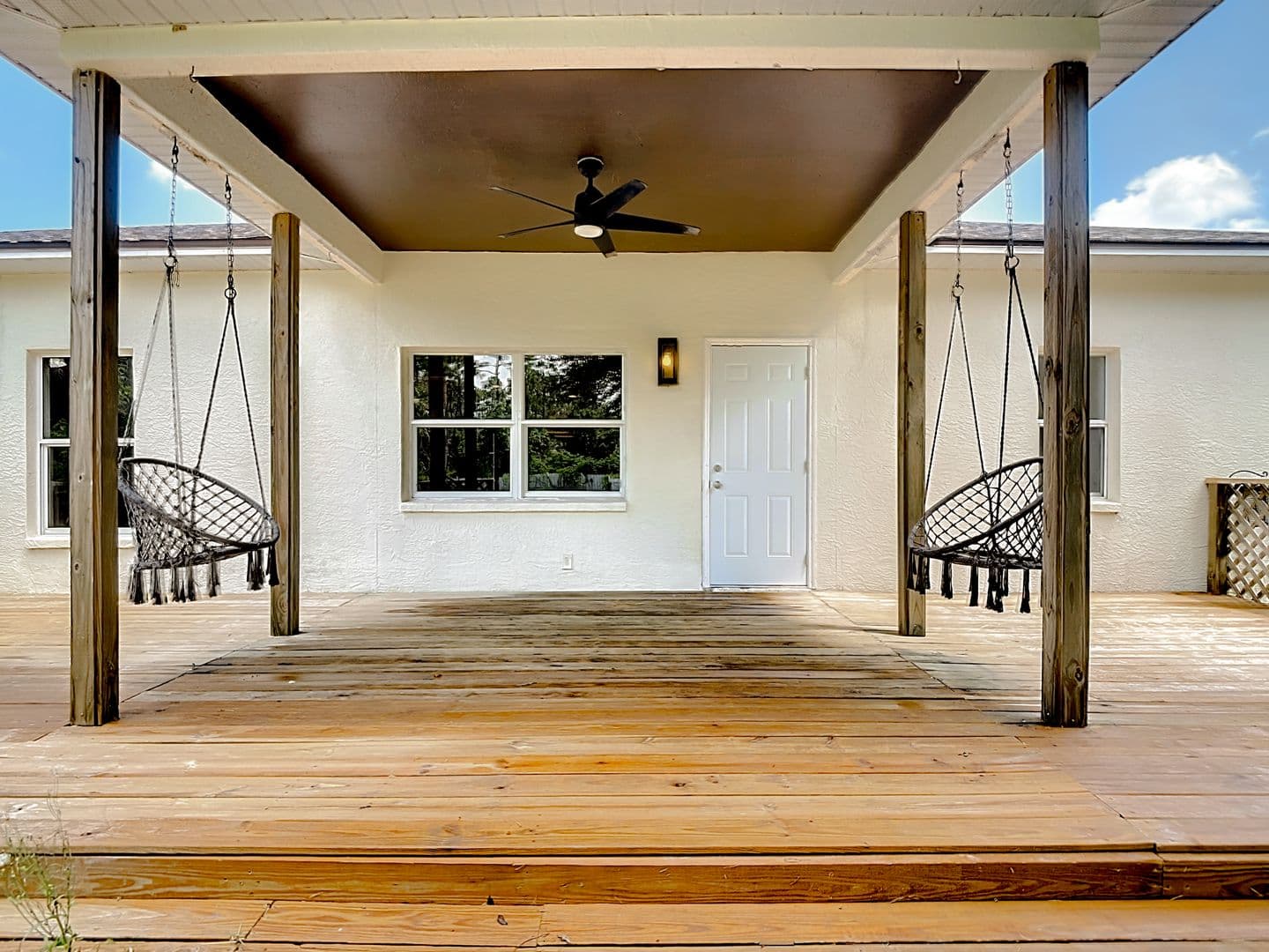 Naples House: 130 16th Ave NE