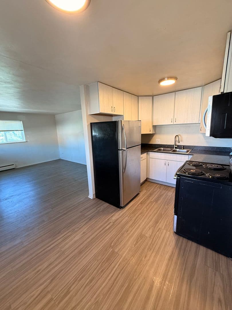Littleton Apartment: 5532 S Grant St.